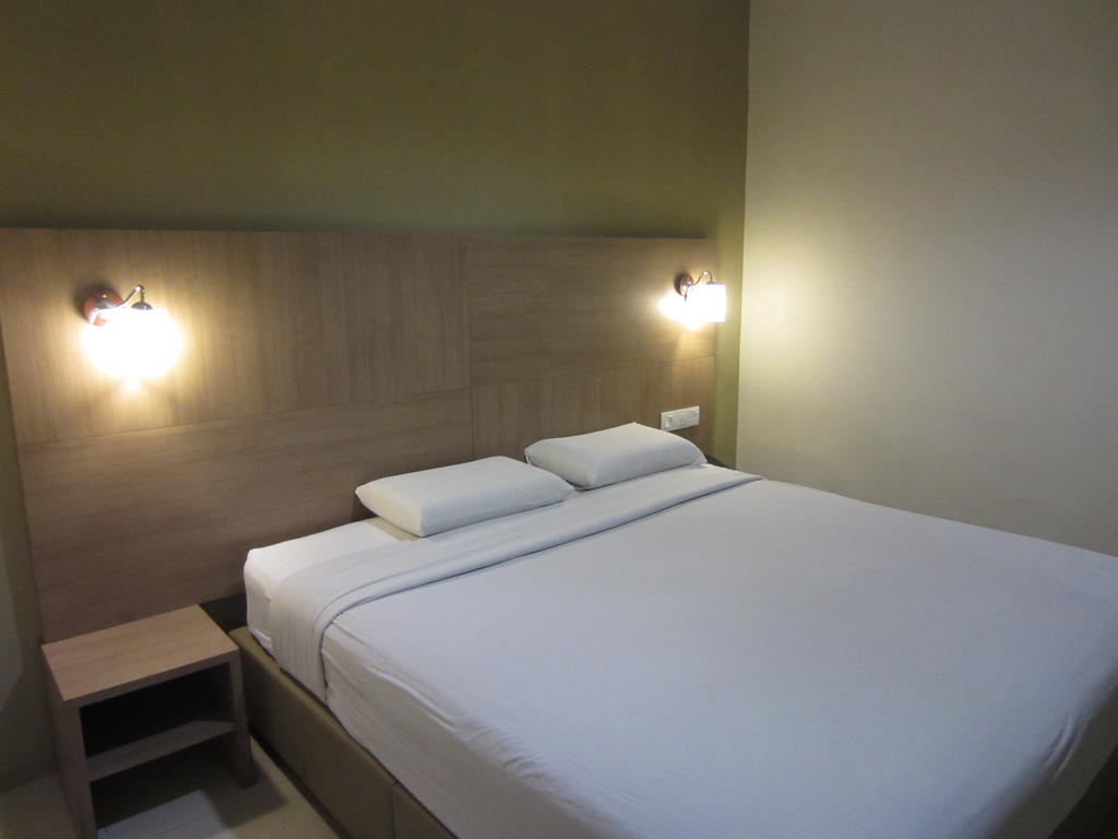 Radiant Hotel Sitiawan Room photo